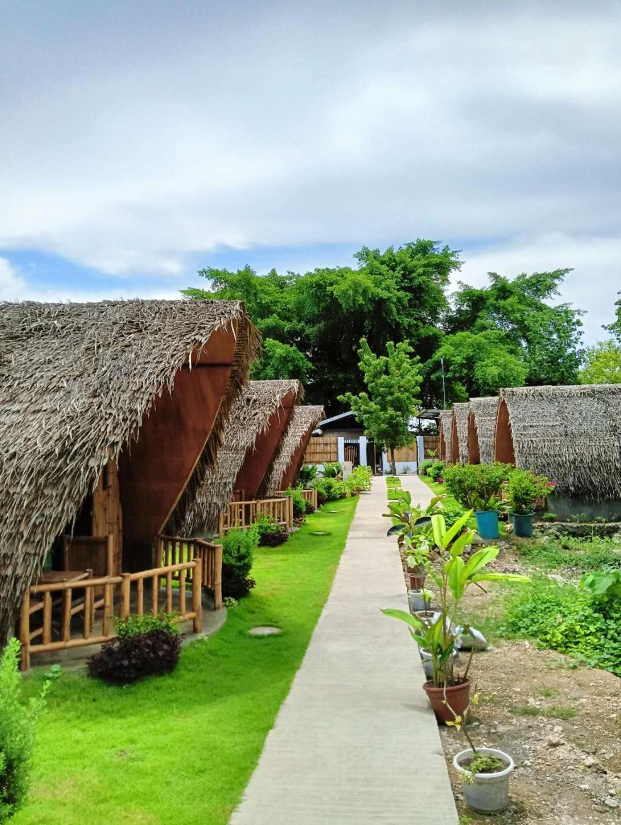 East Holiday Resort Moalboal Extérieur photo